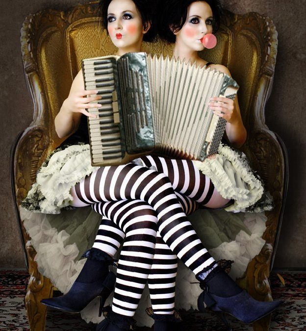 Gemini Full Moon: Messenger Moon